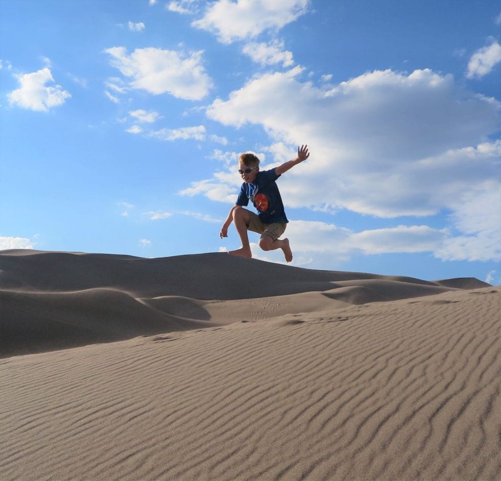 Great Sand Dunes, Colorado - family fun photo ideas