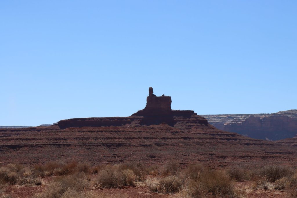 Valley of the Gods - Woman in a bath tub formation - Utah