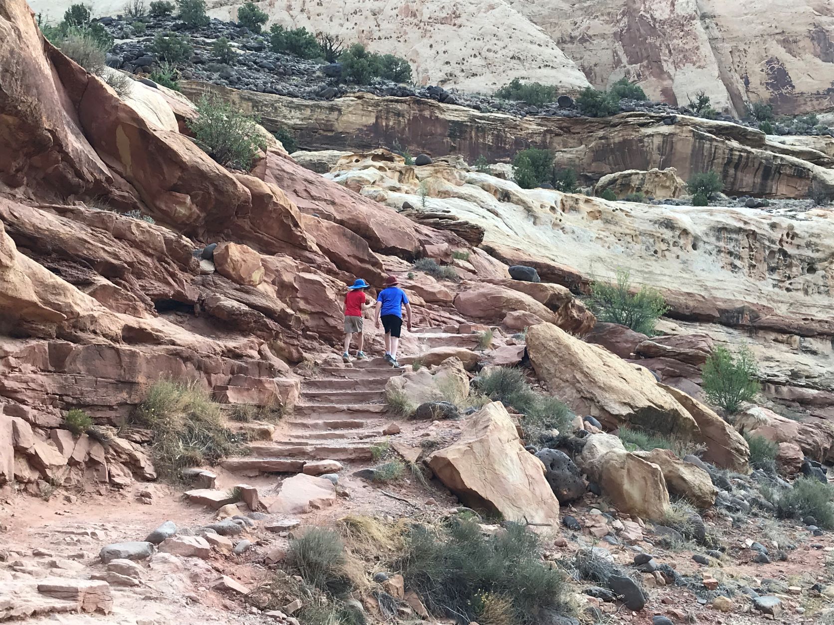 Tips for Hiking Hickman Bridge (in Capitol Reef National Park, Utah ...