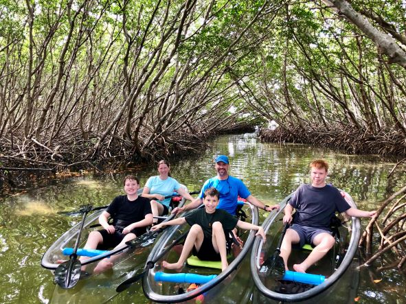 Shell Key Mangrove kayak through Tunnels - Florida